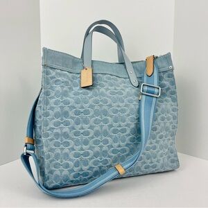 UPDATE SOLD !!!    Coach Field Tote 40 in Signature Denim Pale Blue